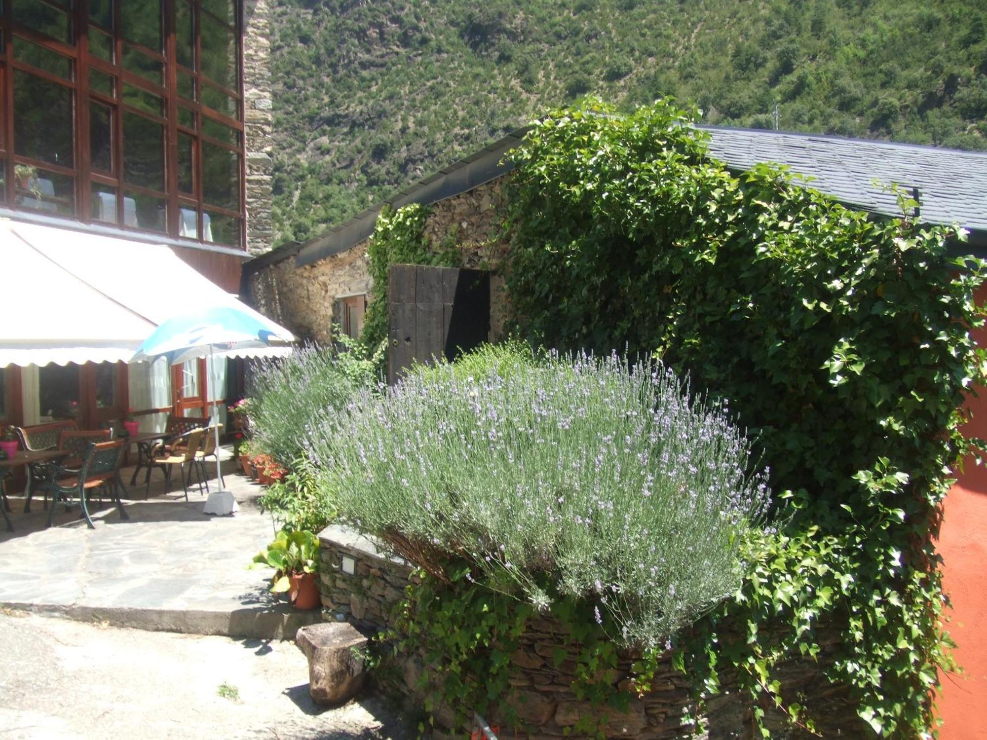 Masia D'En Valenti Anserall  Exterior photo
